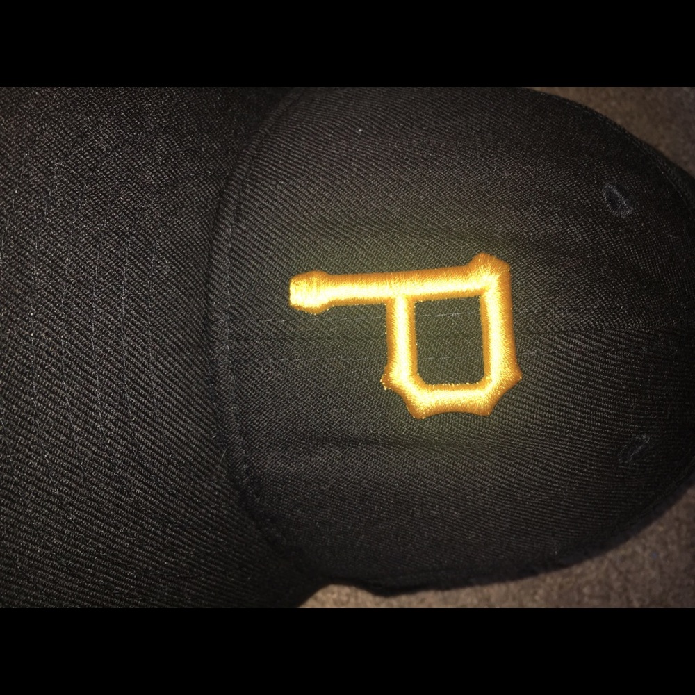 Pittsburg hat
